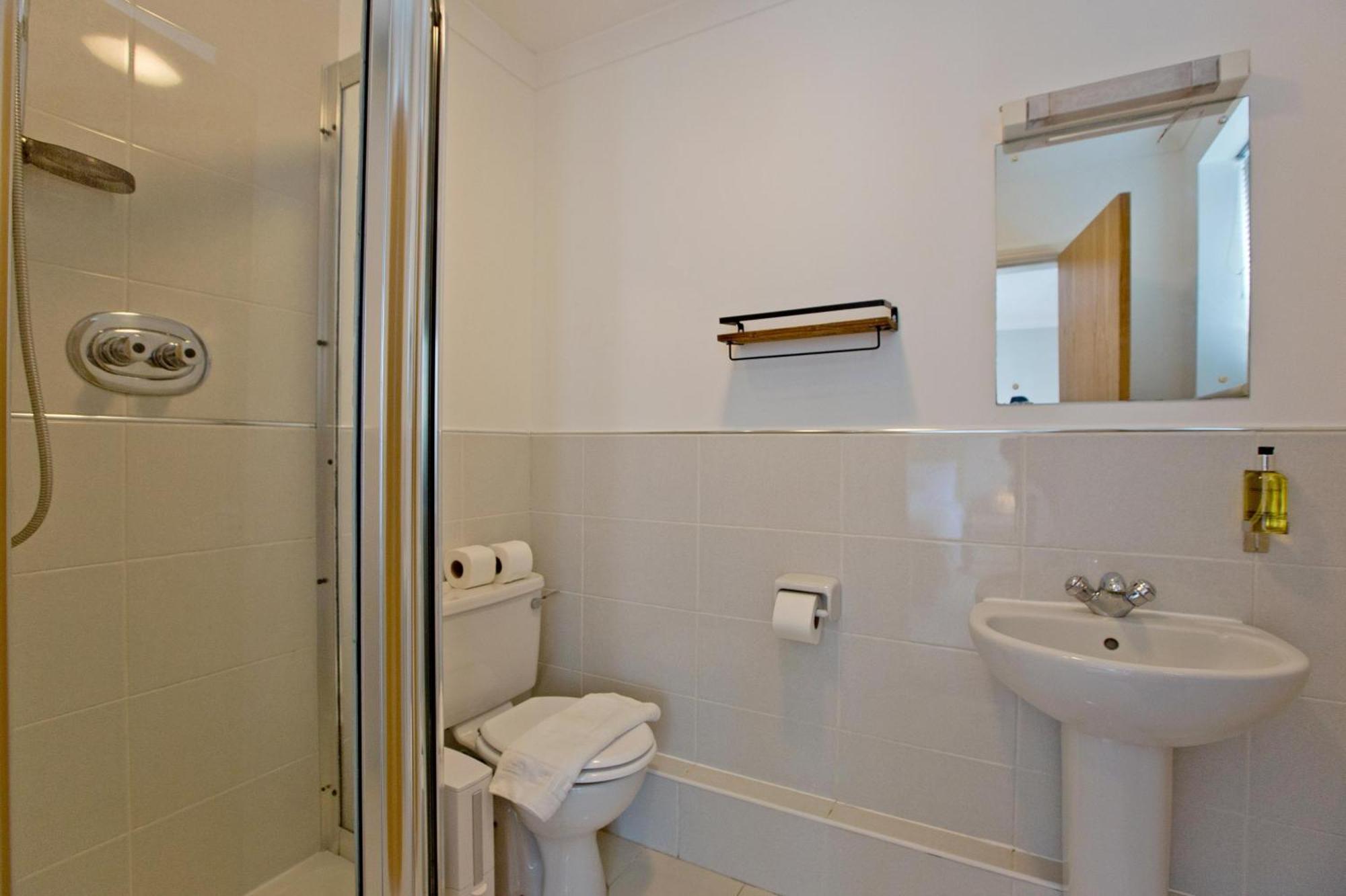 Imperial Onedin Point-Tower Hill Apartment Londen Buitenkant foto