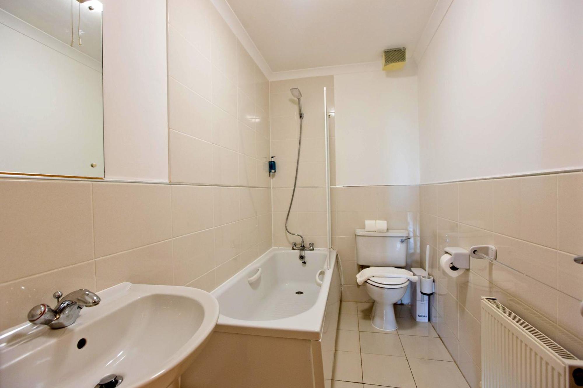 Imperial Onedin Point-Tower Hill Apartment Londen Buitenkant foto